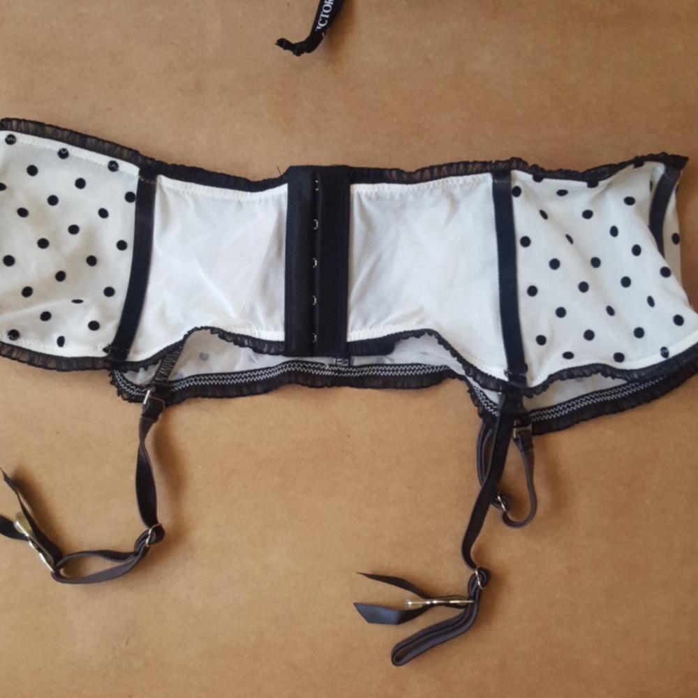 3 pcs Victoria's secret gorgeous 34C M/L medium - Picture 7 of 9